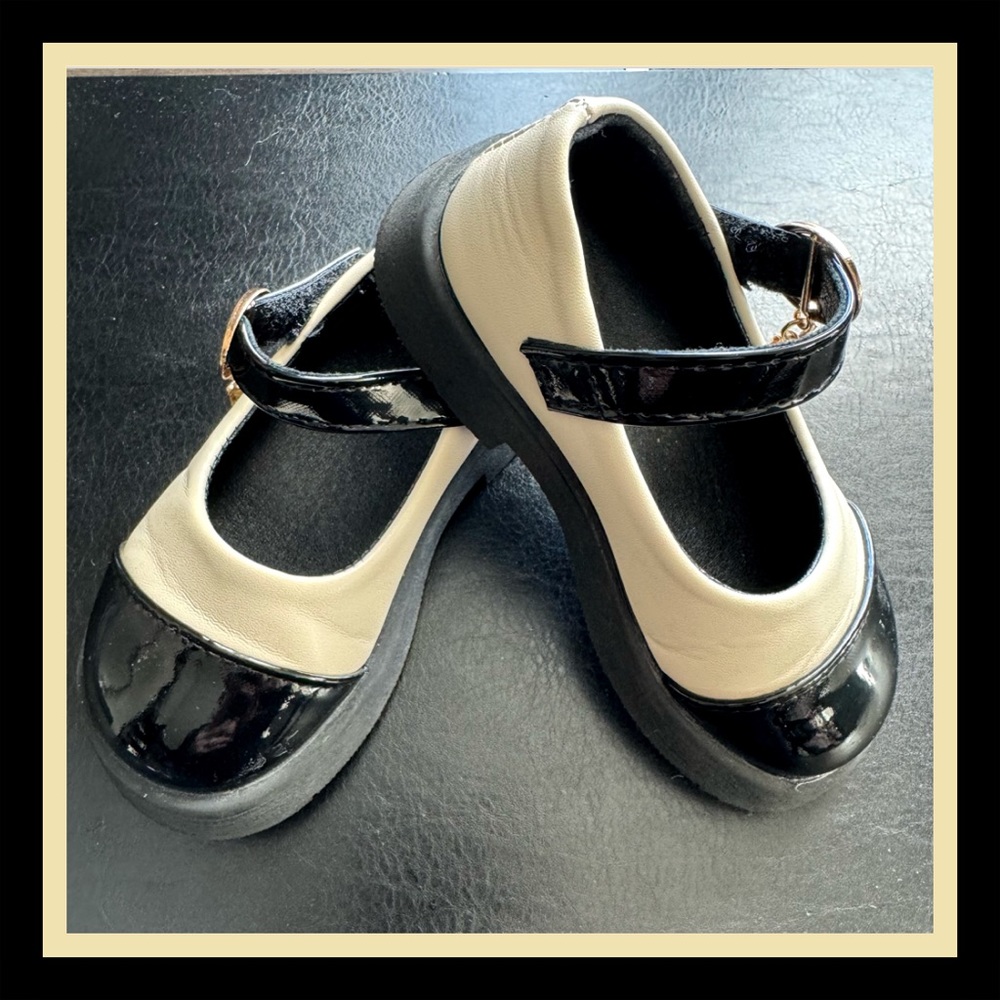 BLACK / TAN MARY JANE STYLE SHOES - Picture 1 of 8